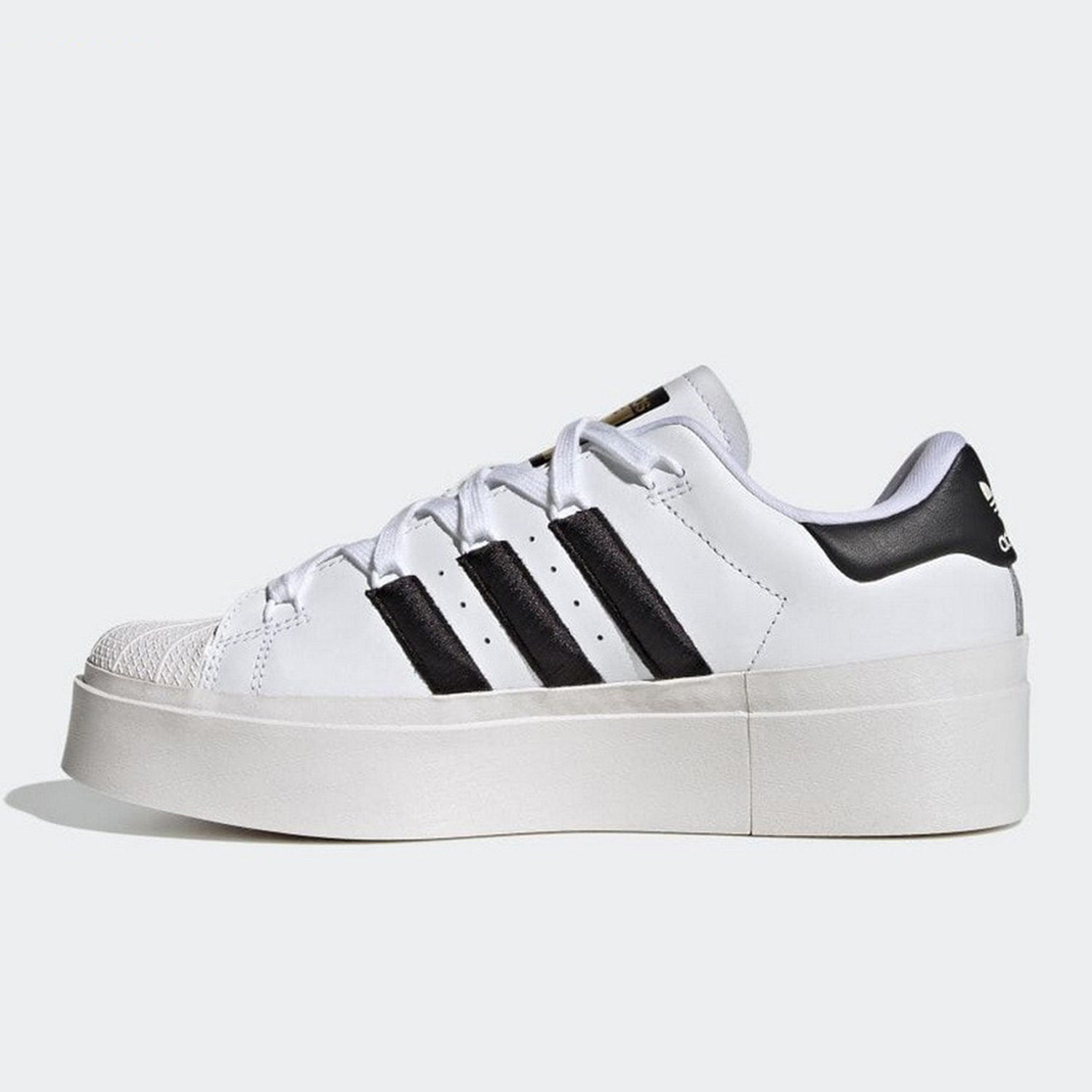 حذاء تزلج نسائي من Adidas Supe - مراجعة Adidas Shoes Superstar وسعره